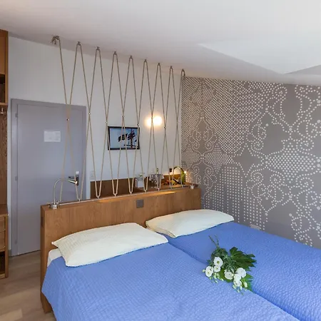 Riviera Melide